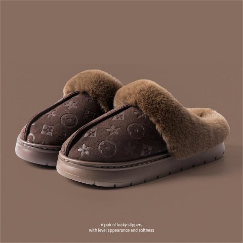 In the 2025 Winter new home slippers, fleece warm thick-soled cotton slippers, outdoor and indoor fashionable cotton slippers, free shipping