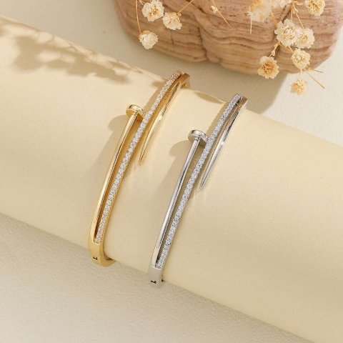 Bracelet Designer luxury jewelry for women Creative Fashion with Extendable Clasp Copper Micro Inlaid Zirconia Stud Bracelets Holiday vacation gifts
