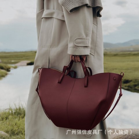 Genuine leather POEIVE high-quality large capacity shopping one shoulder tote, wing shaped women&#039;s bag, pleated bag