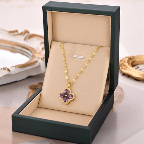 Micro Pave Zircon Violet FourLeaf Clover Pendant Accessory Steel Necklace for Women Light Versatile Collarbone Chain 250728