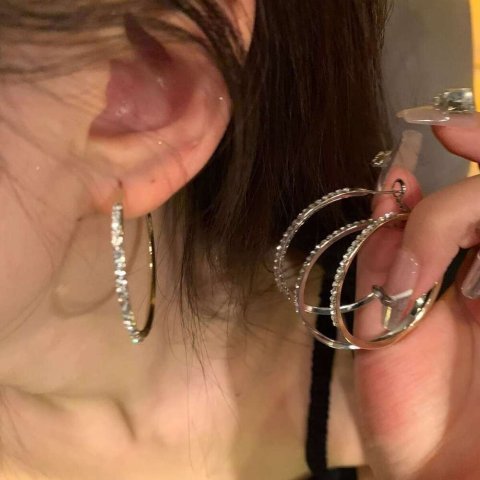 Shop Owner Highly Recommended Super Shiny Dia-Studded Hoop 2024 New Unique Earrings for Women with Square and Round Faces