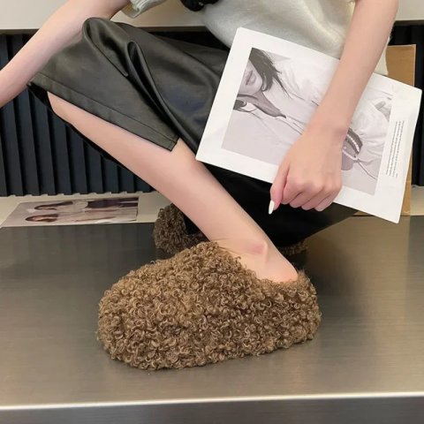 Thick Heel Lambwool Mules Winter Shoes Woman Flip Flops Flat Cover Toe Slides Ins Warm Curly Lamb Fur Slippers Women 250901